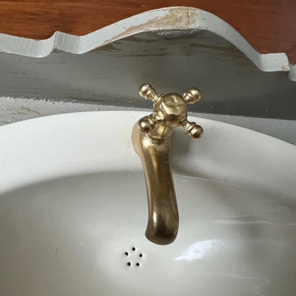 Maileg Miniature Dollhouse Sink - Picture 6 of 13